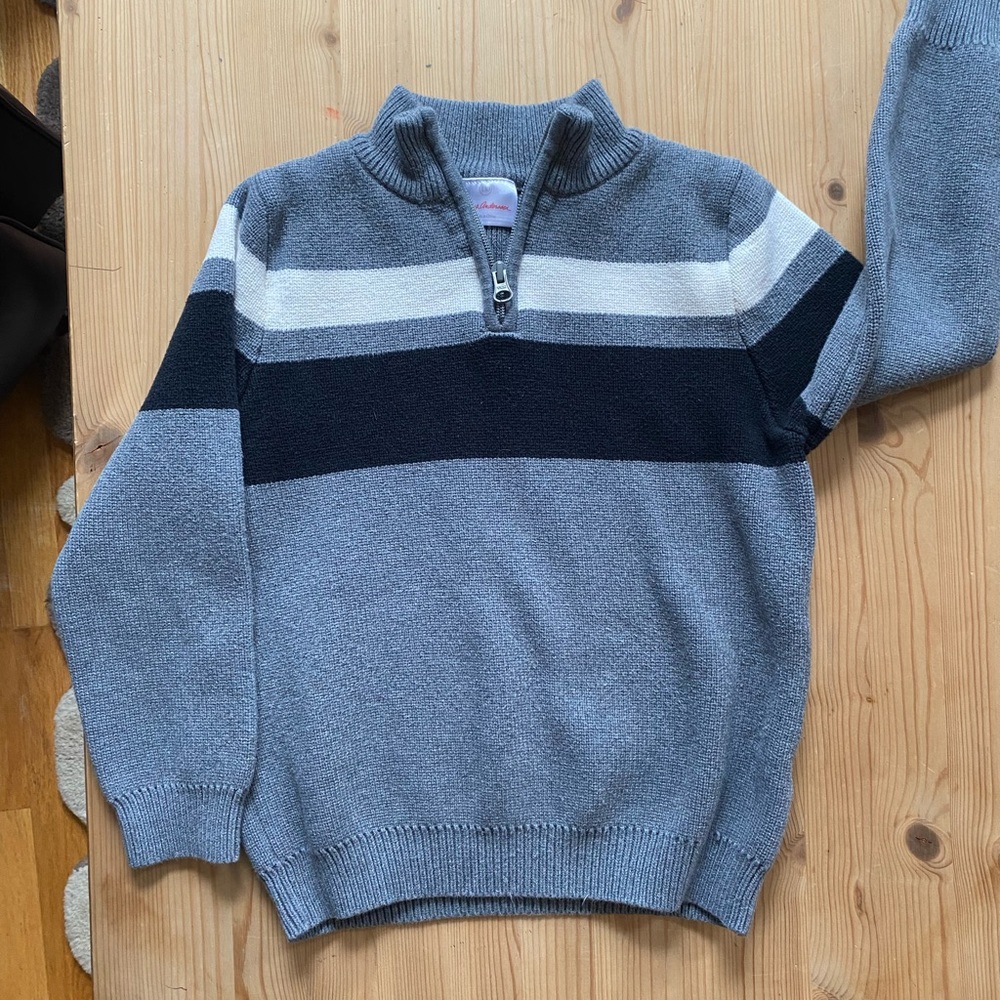Kids Hanna Andersson sweater in size 6-7 - gray and black with zip